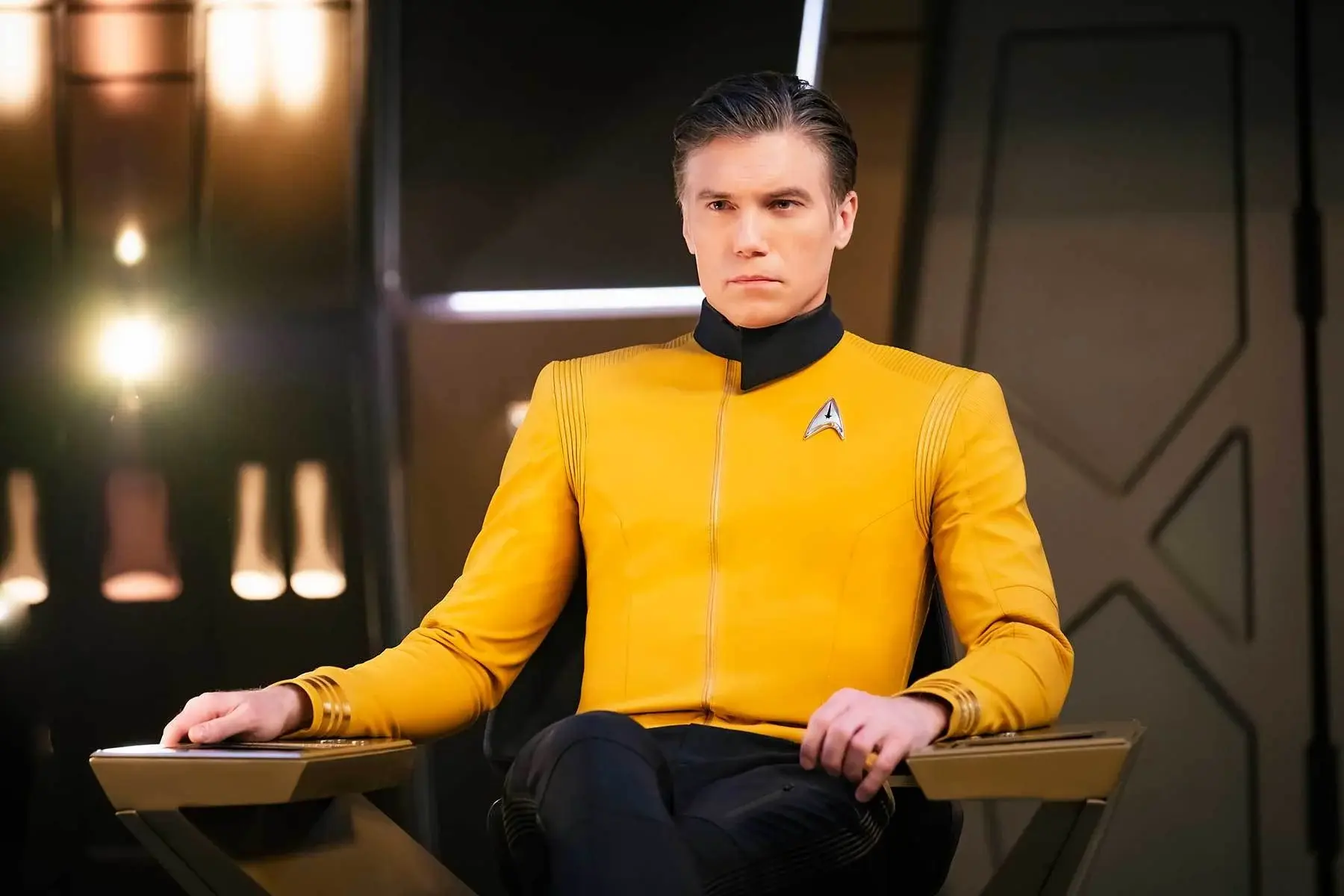 star trek discovery captain pike