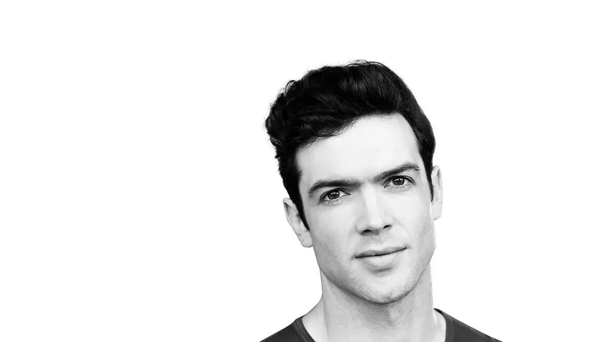 ethan peck star trek discovery spock