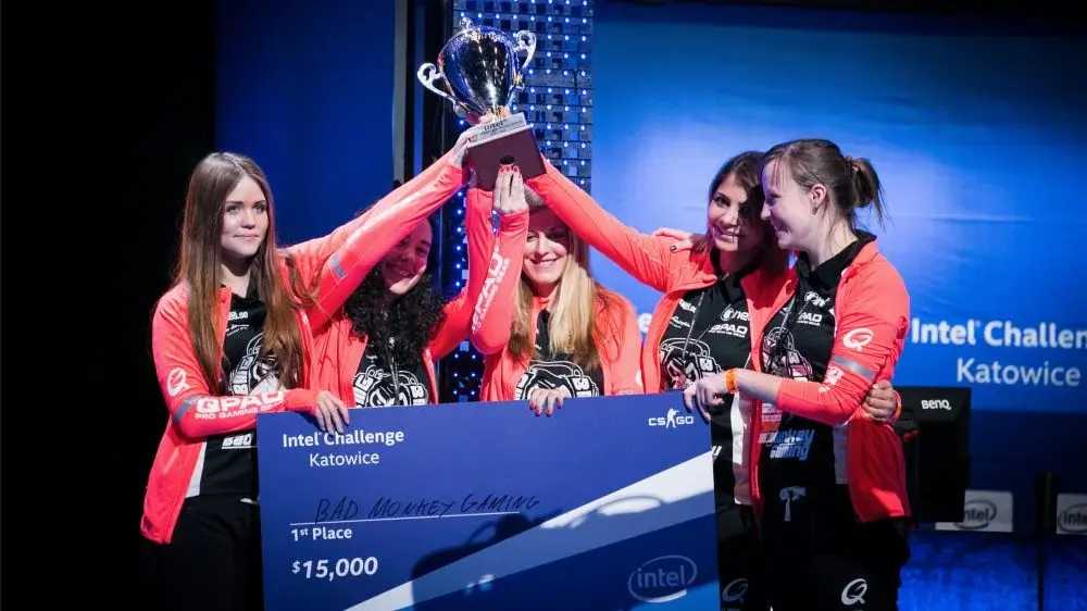 female esports